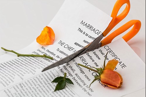 DIY divorces vs divorce lawyer Chesterfield