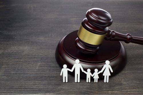 5 Reasons to Hire a Family Lawyer in the Event of a Separation